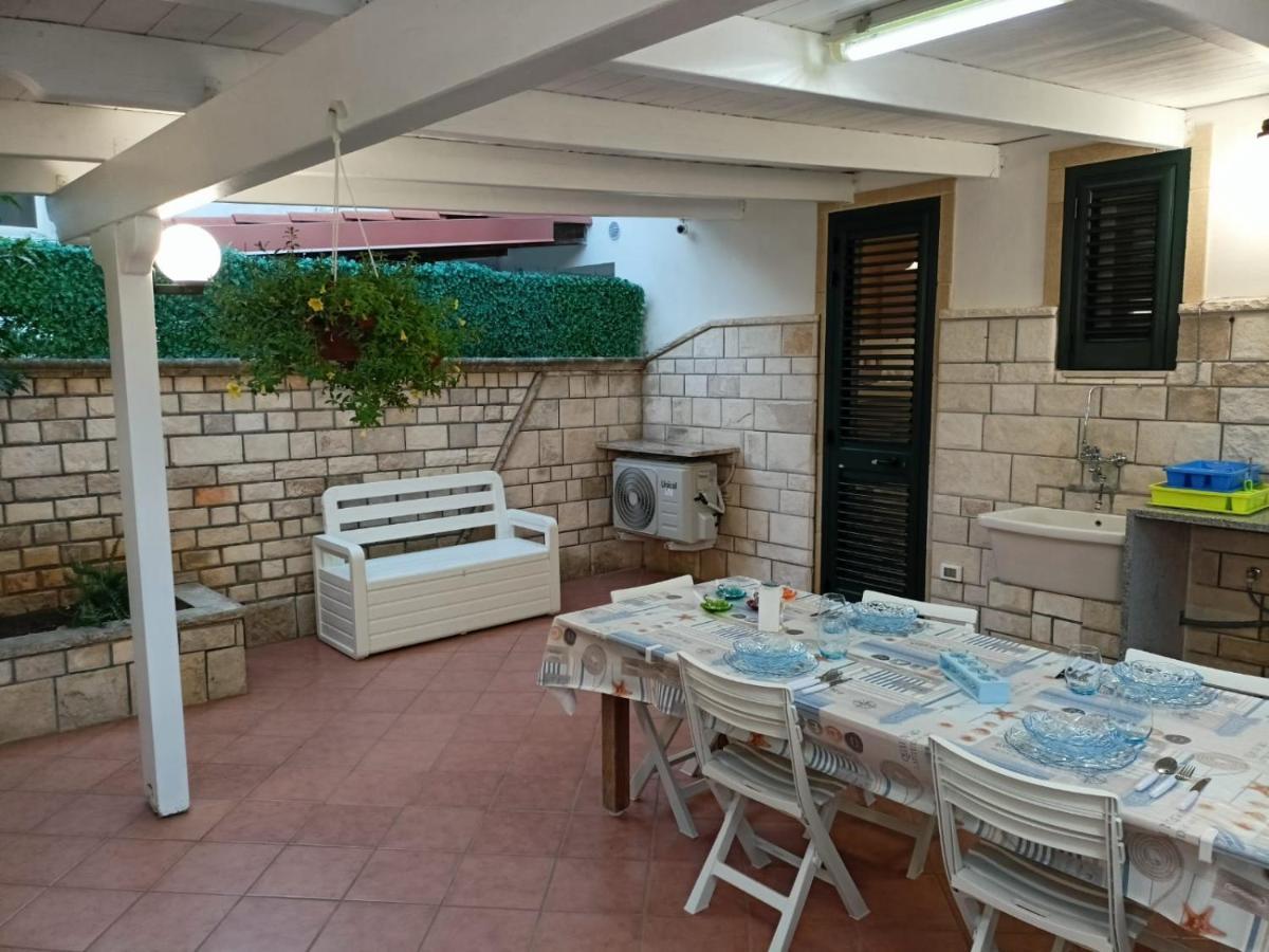 טורה דל'אורסו Villetta Poesia 50 M Dal Mare Con Giardino E Parcheggio מראה חיצוני תמונה